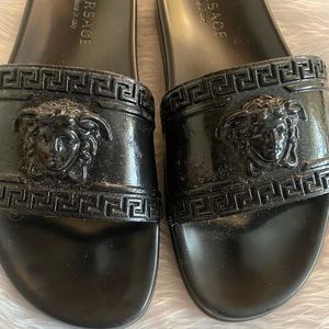 Authentic Men’s Medusa Head slides